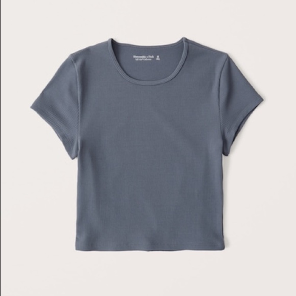 Abercrombie & Fitch short sleeve seamless ribbed crew neck xs